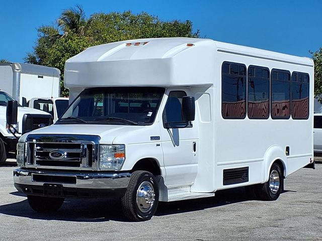 2016 Ford Econoline Commercial Cutaway 10 +2 Passenger Shuttle Bus w/Wheelchair - 23000946 - 7