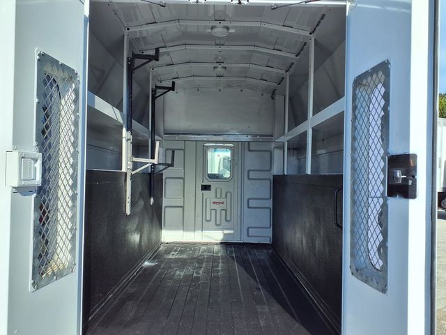 2016 Ford Econoline Commercial Cutaway 10' High Roof KUV - 23085084 - 16