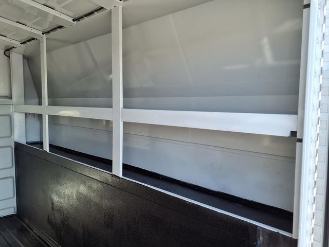 2016 Ford Econoline Commercial Cutaway 10' High Roof KUV - 23085084 - 17