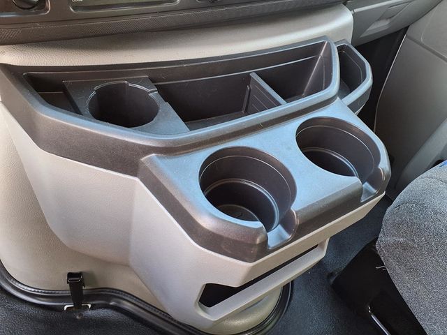 2016 Ford Econoline Commercial Cutaway 10 Passenger Shuttle Bus - 22986515 - 11