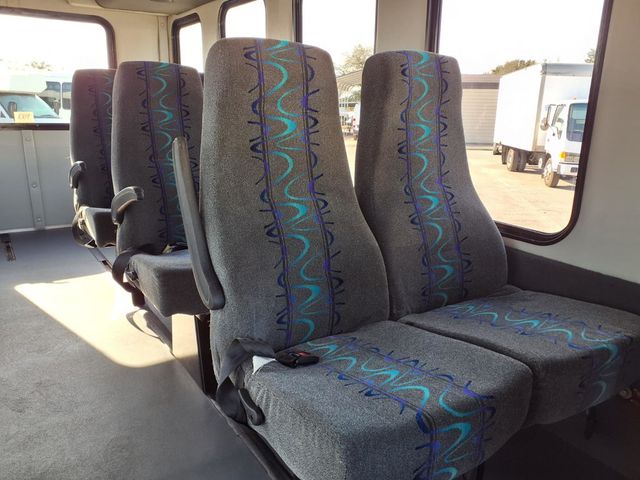 2016 Ford Econoline Commercial Cutaway 10 Passenger Shuttle Bus - 22986515 - 17