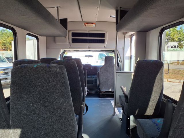 2016 Ford Econoline Commercial Cutaway 10 Passenger Shuttle Bus - 22986515 - 22