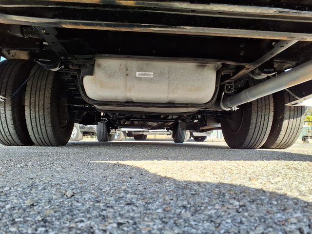 2016 Ford Econoline Commercial Cutaway 10 Passenger Shuttle Bus - 22986515 - 23