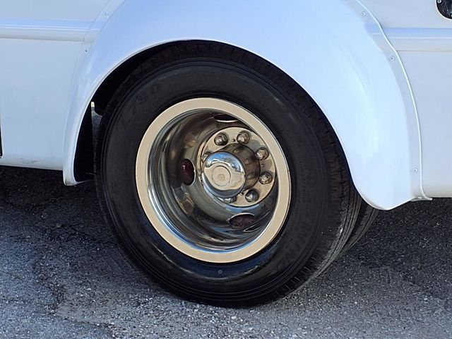 2016 Ford Econoline Commercial Cutaway 10 Passenger Shuttle Bus - 22986515 - 35