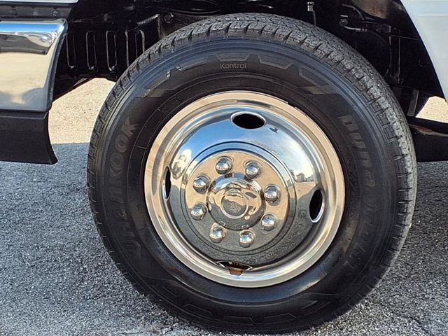 2016 Ford Econoline Commercial Cutaway 10 Passenger Shuttle Bus - 22986515 - 36