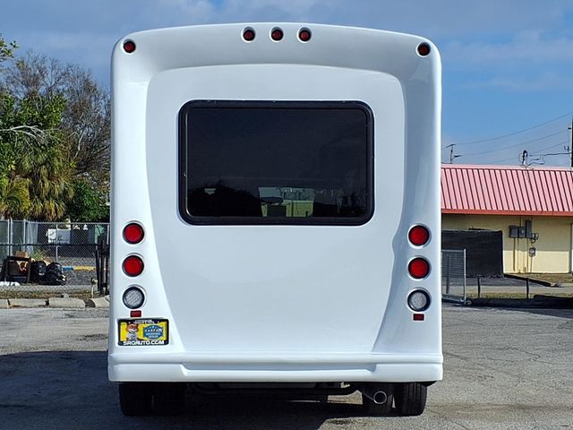 2016 Ford Econoline Commercial Cutaway 10 Passenger Shuttle Bus - 22986515 - 4