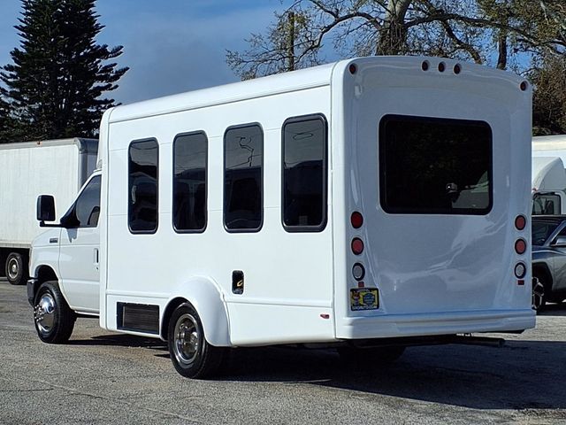 2016 Ford Econoline Commercial Cutaway 10 Passenger Shuttle Bus - 22986515 - 5