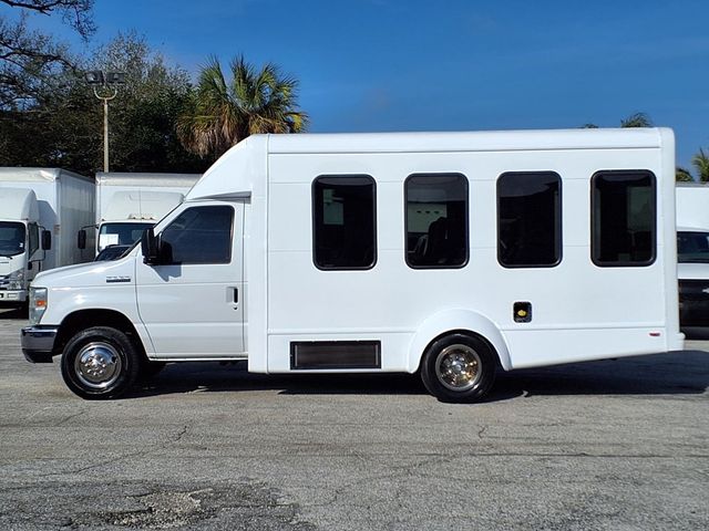 2016 Ford Econoline Commercial Cutaway 10 Passenger Shuttle Bus - 22986515 - 6