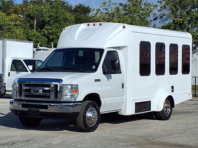 2016 Ford Econoline Commercial Cutaway 10 Passenger Shuttle Bus - 22986515 - 7