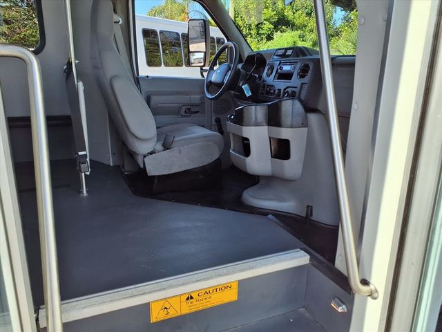 2016 Ford Econoline Commercial Cutaway 11 +2 Passenger Shuttle Bus w/Wheelchair - 22928307 - 16