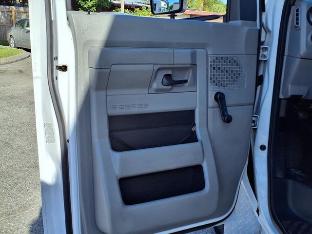 2016 Ford Econoline Commercial Cutaway 11 +2 Passenger Shuttle Bus w/Wheelchair - 22928307 - 29