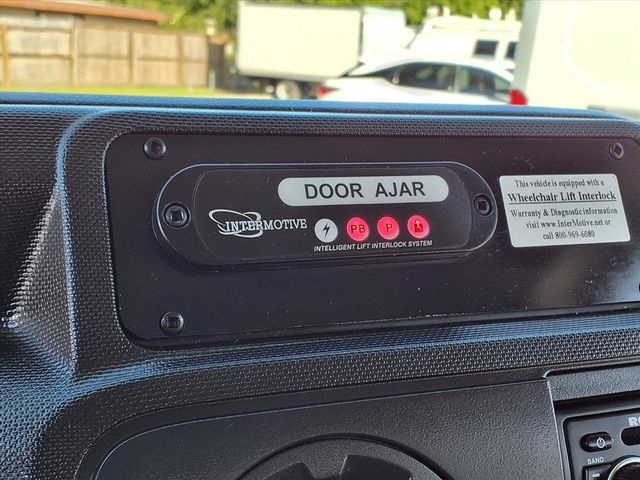 2016 Ford Econoline Commercial Cutaway 11 Passenger Shuttle Bus w/Wheelchair - 22928307 - 35