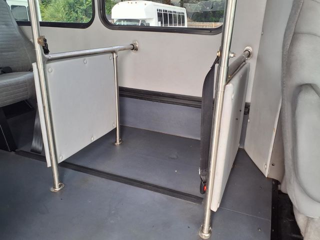 2016 Ford Econoline Commercial Cutaway 11 Passenger Shuttle Bus w/Wheelchair - 23058093 - 15