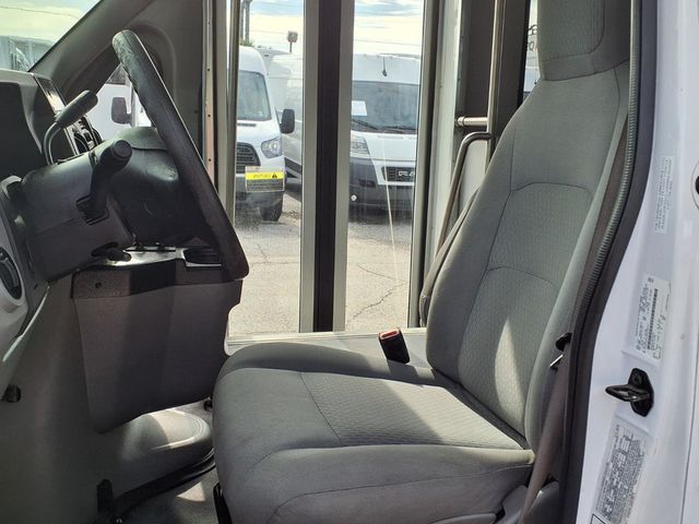 2016 Ford Econoline Commercial Cutaway 11 Passenger Shuttle Bus w/Wheelchair - 23058093 - 26