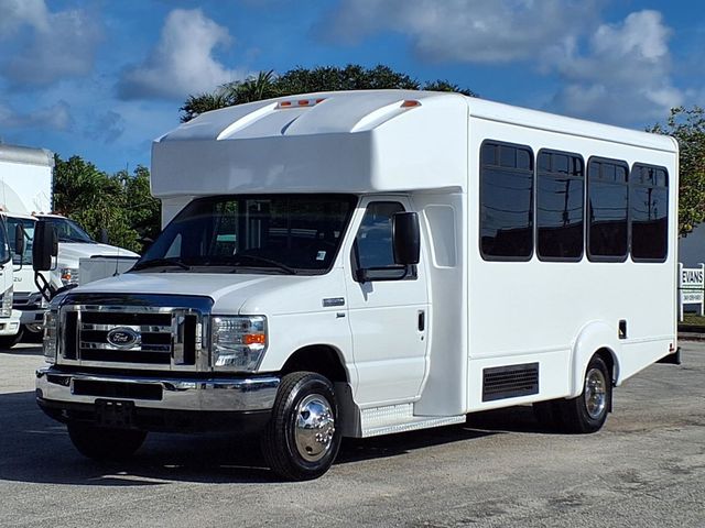 2016 Ford Econoline Commercial Cutaway 11 Passenger w/Wheelchair - 23038798 - 6