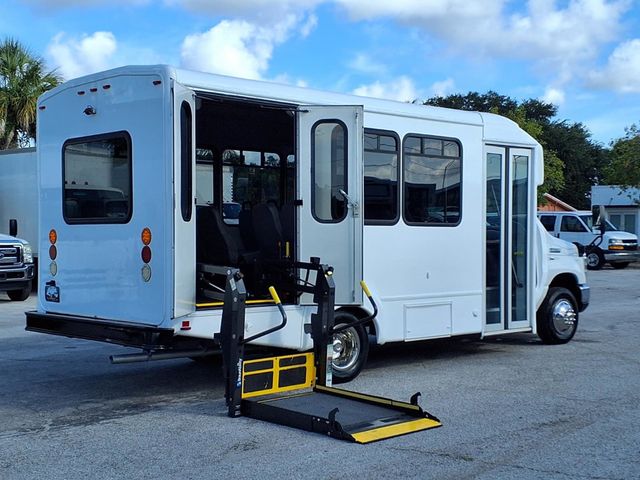 2016 Ford Econoline Commercial Cutaway 11 Passenger w/Wheelchair - 23038798 - 8