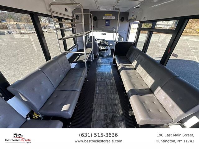 2016 Ford Econoline Commercial Cutaway 12 Passenger Non CDL Wheelchair Shuttle - 22703553 - 29