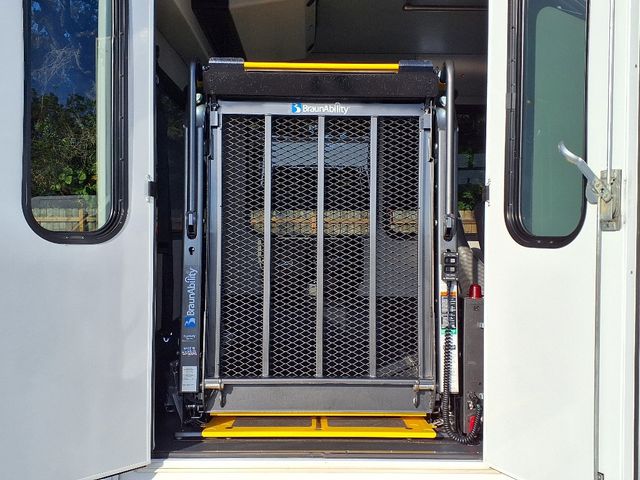 2016 Ford Econoline Commercial Cutaway 13 Passenger Shuttle Bus w/Wheelchair - 22935500 - 11