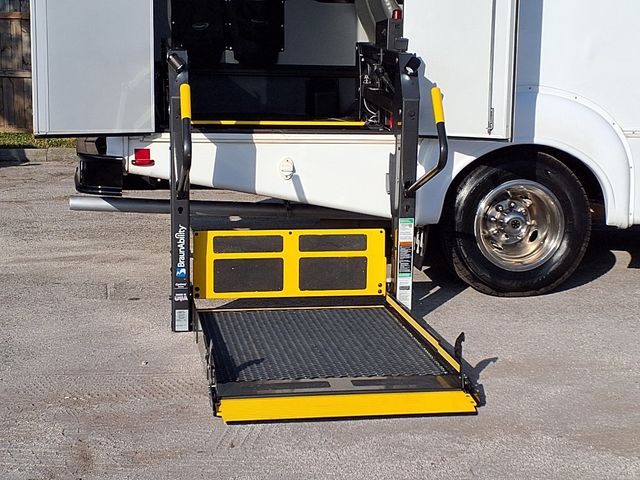 2016 Ford Econoline Commercial Cutaway 13 Passenger Shuttle Bus w/Wheelchair - 22935500 - 15