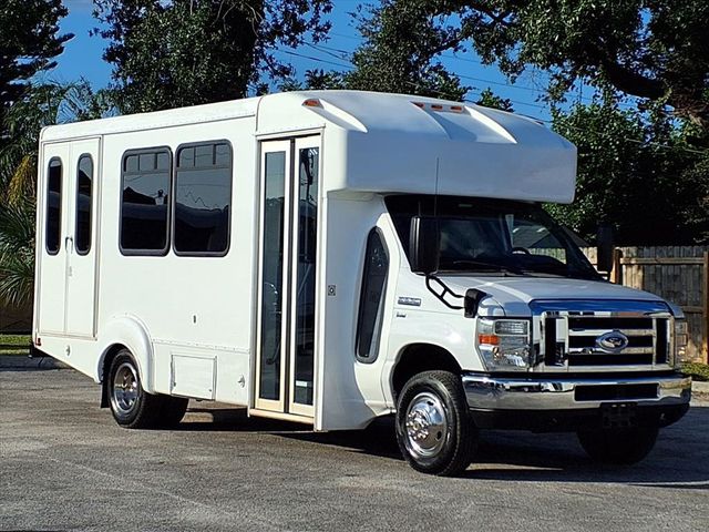 2016 Ford Econoline Commercial Cutaway 13 Passenger Shuttle Bus w/Wheelchair - 22935500 - 54