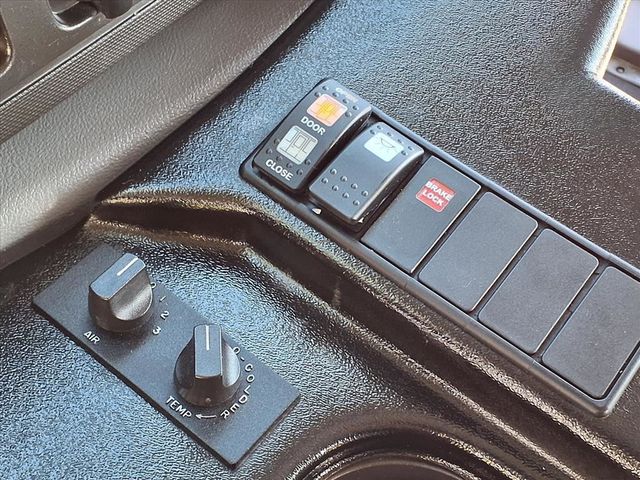 2016 Ford Econoline Commercial Cutaway 13 Passenger Shuttle Bus w/Wheelchair - 22935500 - 88