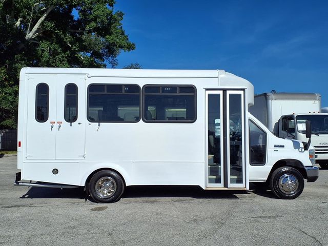 2016 Ford Econoline Commercial Cutaway 13 Passenger Shuttle Bus w/Wheelchair - 23030702 - 2