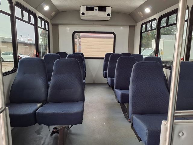 2016 Ford Econoline Commercial Cutaway 15 Passenger Shuttle Bus - 23091472 - 9