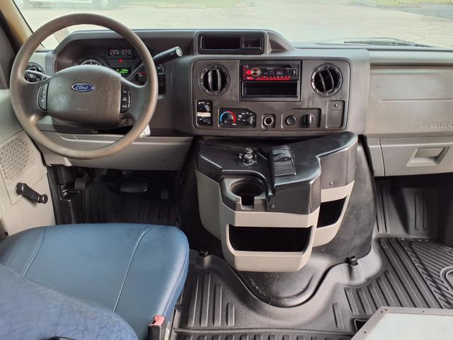 2016 Ford Econoline Commercial Cutaway 15 Passenger Shuttle Bus - 23091472 - 18