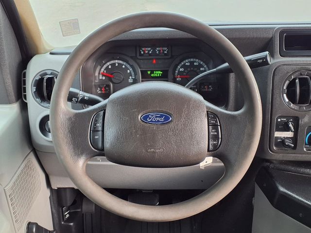 2016 Ford Econoline Commercial Cutaway 15 Passenger Shuttle Bus - 23091472 - 28