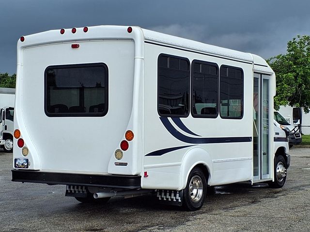 2016 Ford Econoline Commercial Cutaway 15 Passenger Shuttle Bus - 23091472 - 2