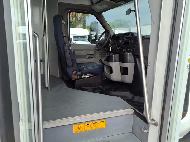 2016 Ford Econoline Commercial Cutaway 15 Passenger Shuttle Bus - 23091472 - 8