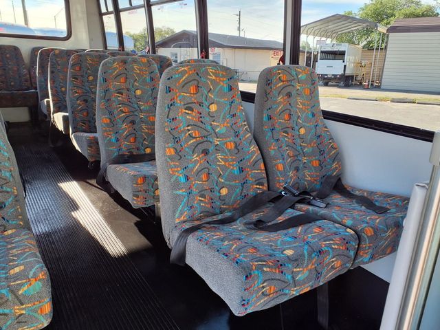 2016 Ford Econoline Commercial Cutaway 25 Passenger Shuttle Bus - 22999356 - 11