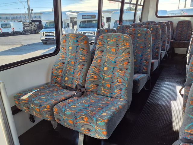 2016 Ford Econoline Commercial Cutaway 25 Passenger Shuttle Bus - 22999356 - 12