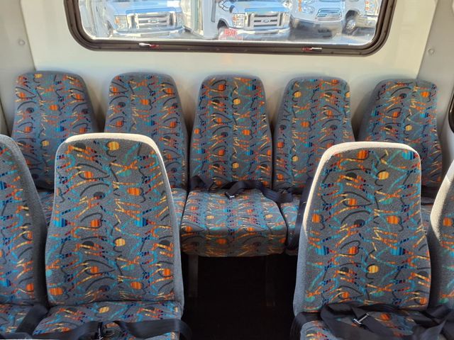 2016 Ford Econoline Commercial Cutaway 25 Passenger Shuttle Bus - 22999356 - 15