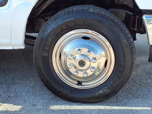 2016 Ford Econoline Commercial Cutaway 25 Passenger Shuttle Bus - 22999356 - 33