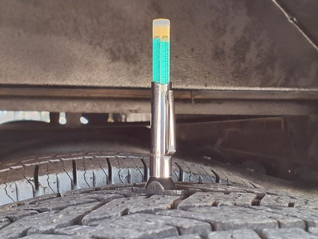 2016 Ford Econoline Commercial Cutaway 25 Passenger Shuttle Bus - 22999356 - 36