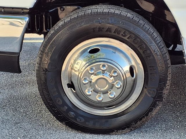 2016 Ford Econoline Commercial Cutaway 25 Passenger Shuttle Bus - 22999356 - 41