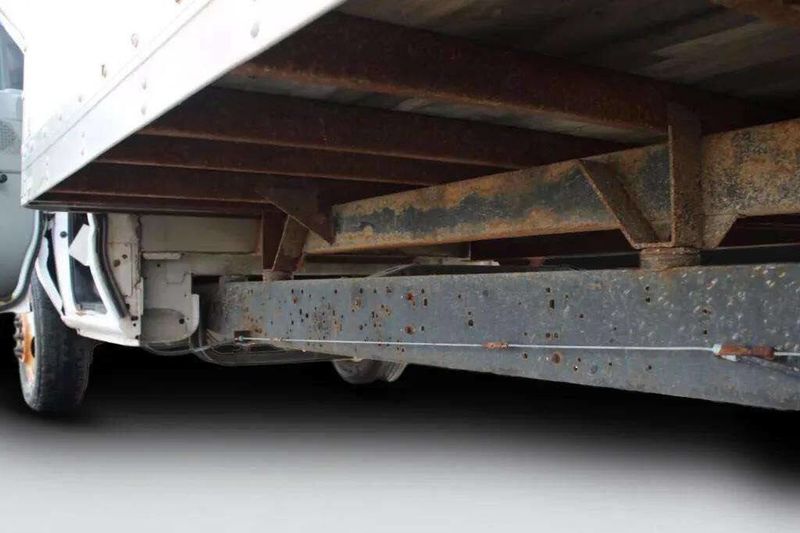 2016 Ford Econoline Commercial Cutaway E 350 SD 2dr 176 in. WB DRW Cutaway Chassis - 22914812 - 24