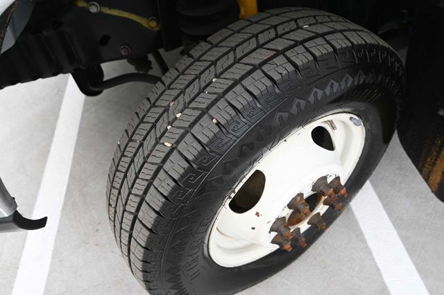 2016 Ford Econoline Commercial Cutaway E-350 SD Mobility Handicap Shuttle Bus - 22997335 - 10