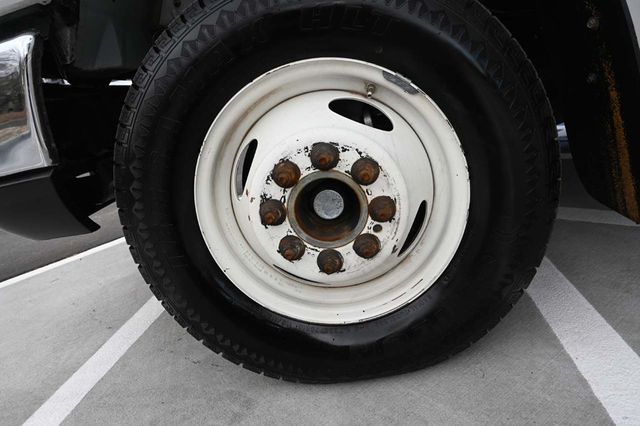 2016 Ford Econoline Commercial Cutaway E-350 SD Mobility Handicap Shuttle Bus - 22997335 - 11