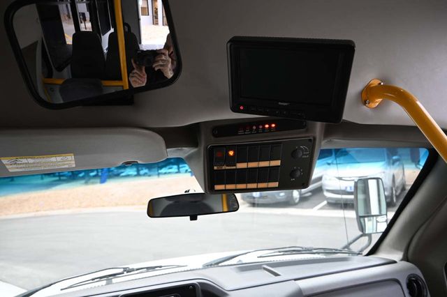 2016 Ford Econoline Commercial Cutaway E-350 SD Mobility Handicap Shuttle Bus - 22997335 - 31