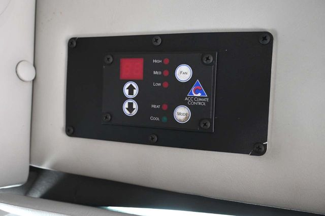 2016 Ford Econoline Commercial Cutaway E-350 SD Mobility Handicap Shuttle Bus - 22997335 - 32