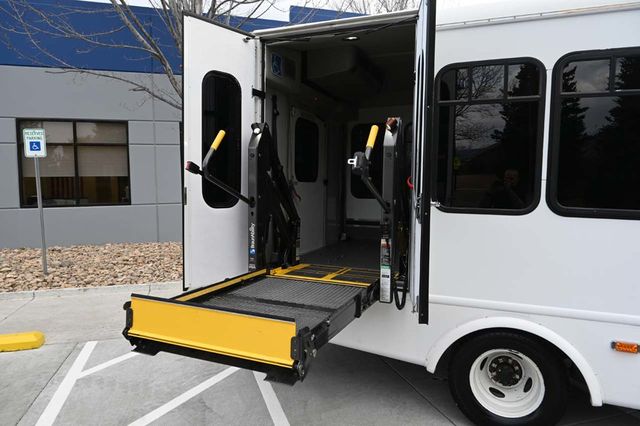 2016 Ford Econoline Commercial Cutaway E-350 SD Mobility Handicap Shuttle Bus - 23012812 - 20