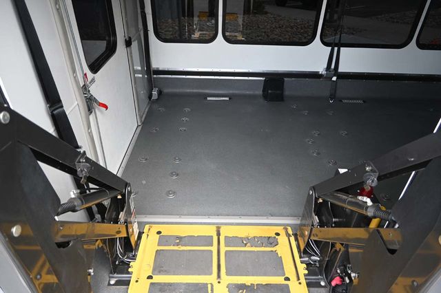 2016 Ford Econoline Commercial Cutaway E-350 SD Mobility Handicap Shuttle Bus - 23012812 - 22