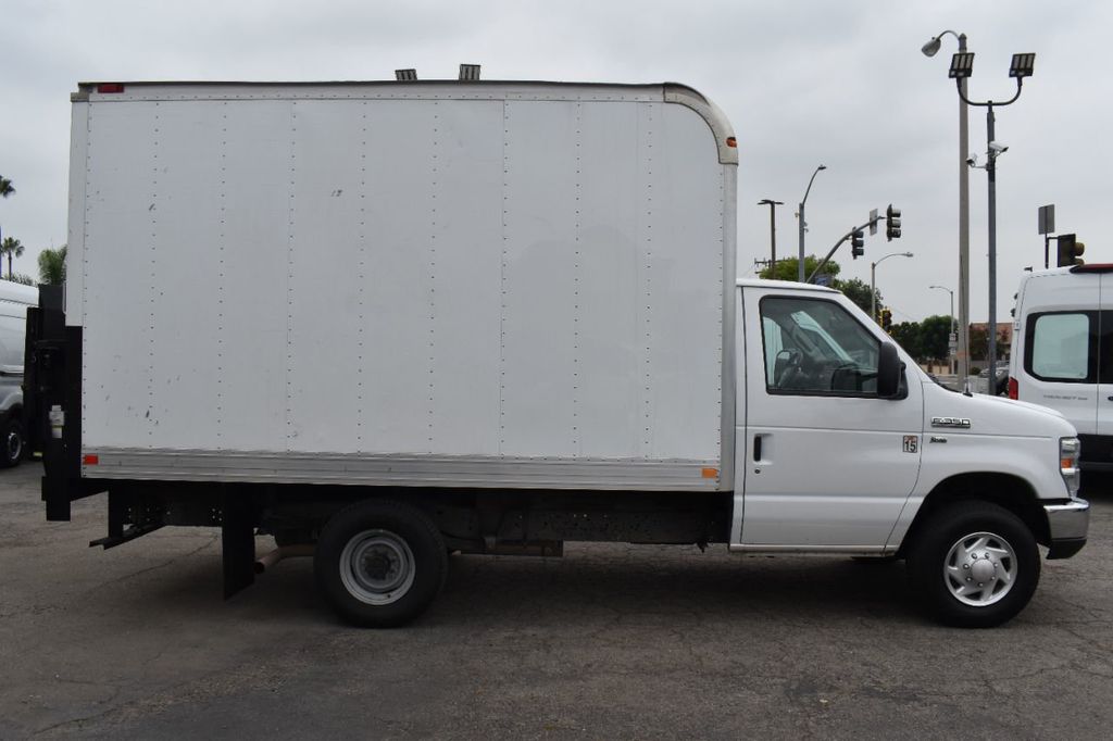 2016 Ford E-350 photo 4