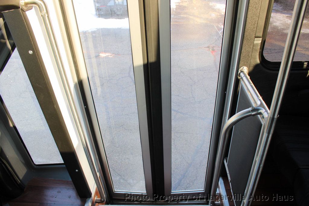 2016 FORD E-450 - Image 13