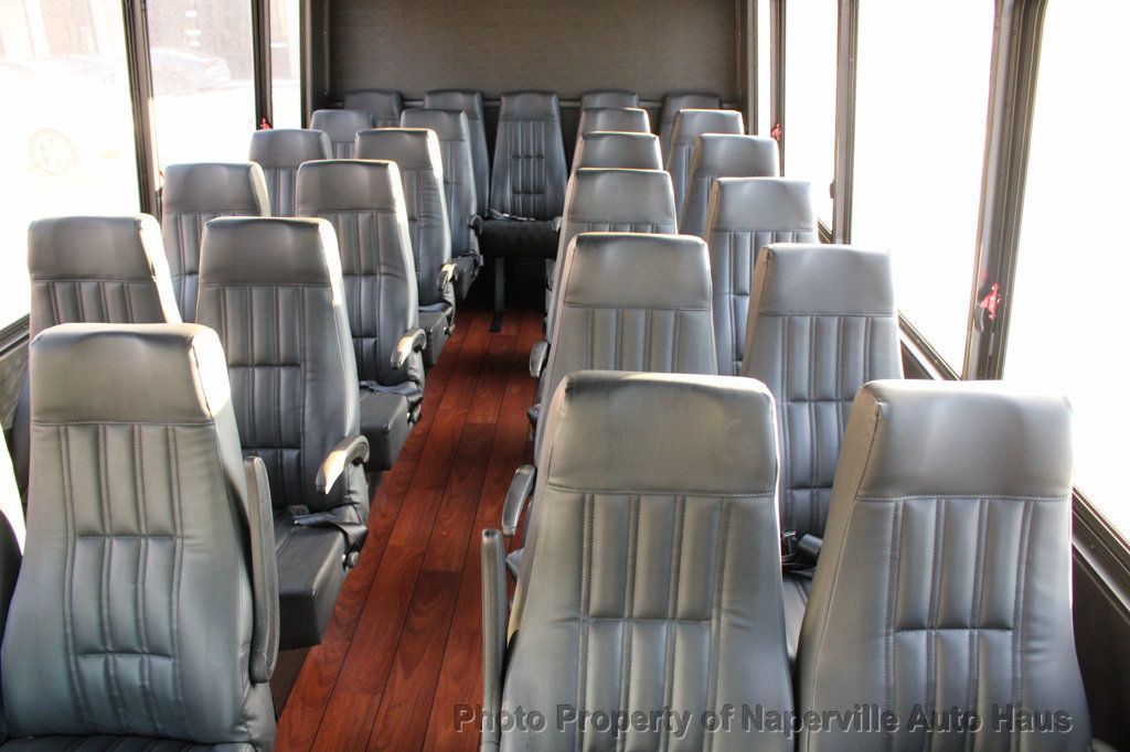 2016 FORD E-450 - Image 16