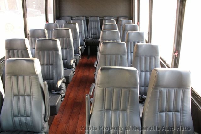 2016 Ford Econoline Commercial Cutaway E-450 Super Duty 158" DRW - 22956714 - 15