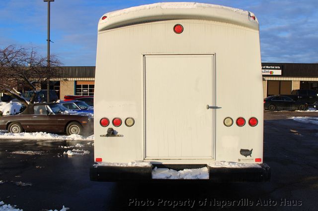 2016 Ford Econoline Commercial Cutaway E-450 Super Duty 158" DRW - 22956714 - 4