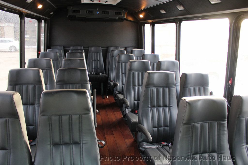 2016 FORD E-450 - Image 11